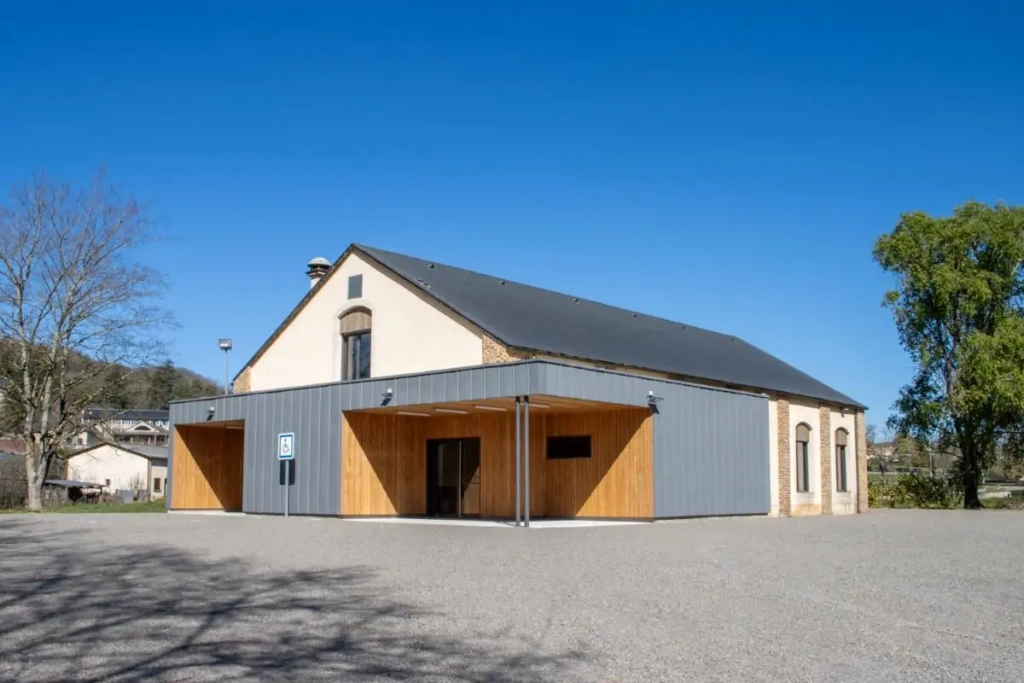 Rénovation thermique et extension de la salle des fêtes de Monteils : un projet entre modernité et valorisation du patrimoine