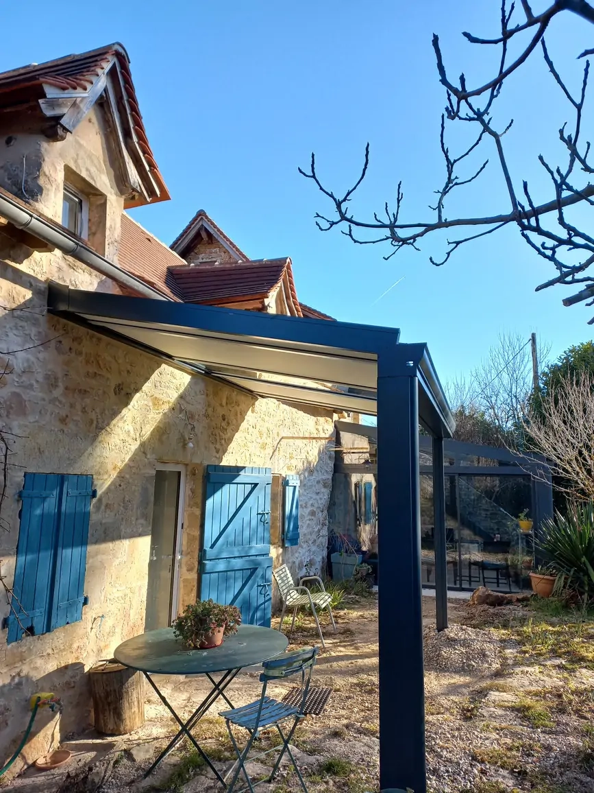 Réalisation à Foissac : Remplacement d’une Marquise en Aluminium