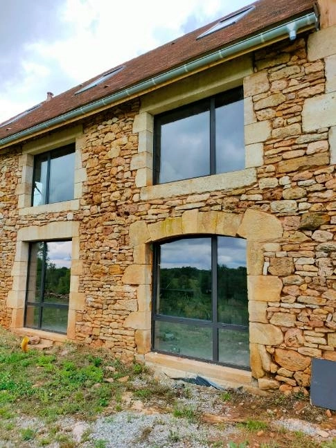 Rénovation sur maison en pierres - Figeac