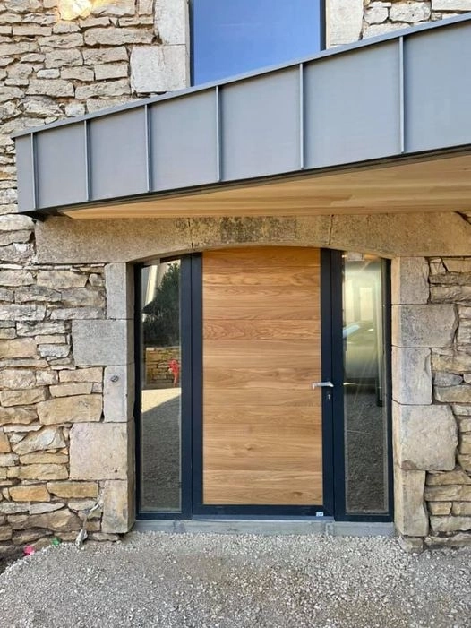 Porte d'entrée en bois sur mesure - Chamoux